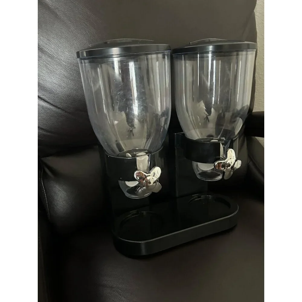 Airtight Dry Food Dispenser